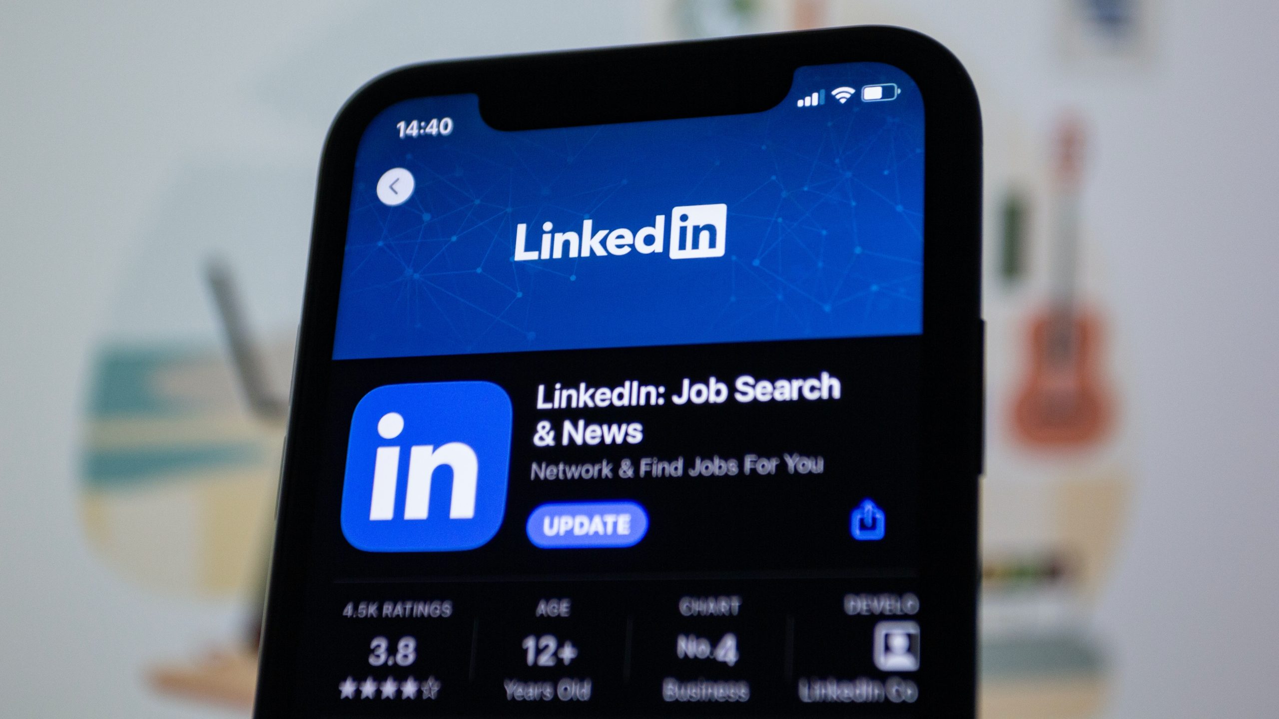 Search LinkedIn for Posts and People Profiles Without Logging In